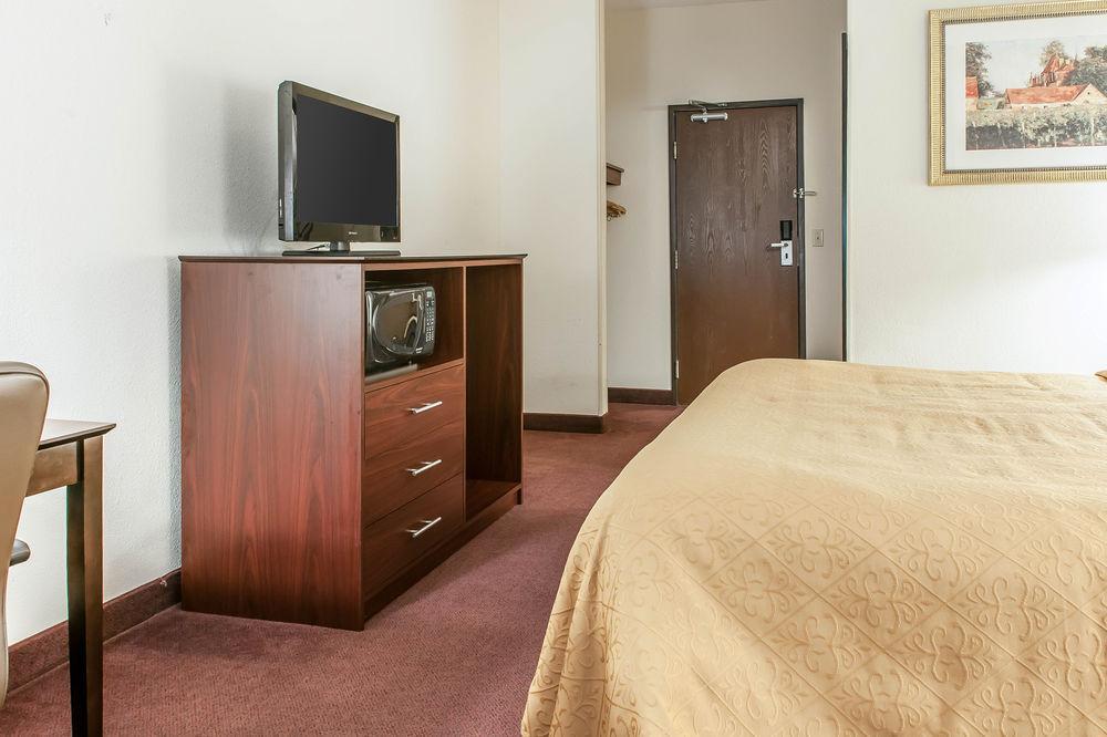 Quality Inn & Suites Danville Exterior foto
