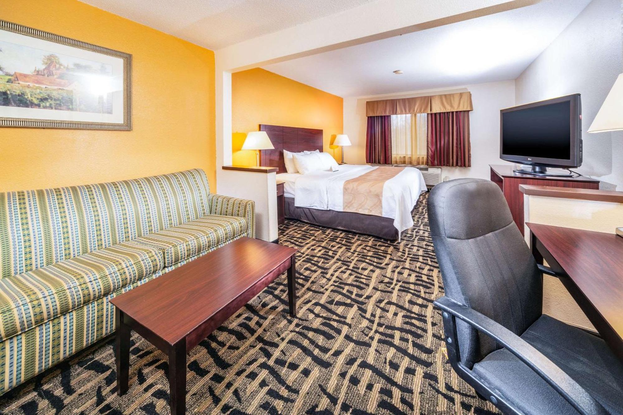 Quality Inn & Suites Danville Exterior foto