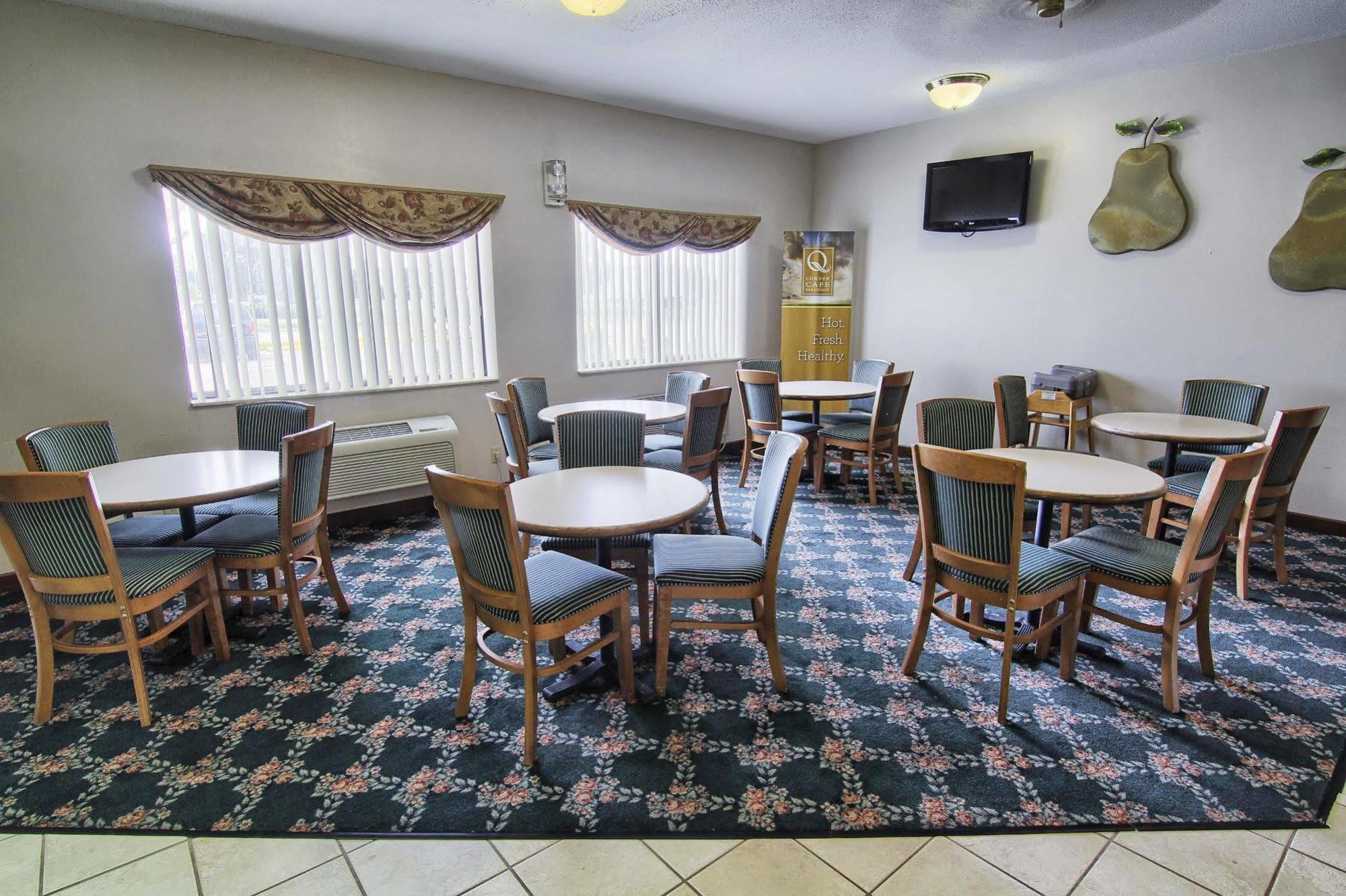 Quality Inn & Suites Danville Exterior foto